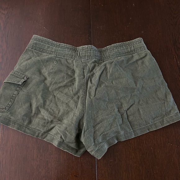 Ladies - Khaki shorts - VINTAGE - Picture 2 of 3